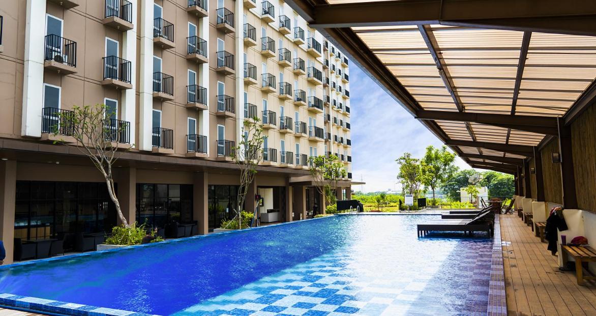 Azalea Suites Cikarang By Jayakarta Group Bekasi Ngoại thất bức ảnh